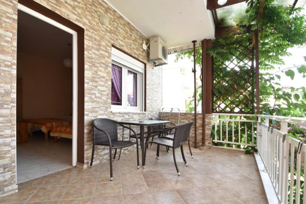 Ferienwohnung Garbis Leptokaryá Exterior foto